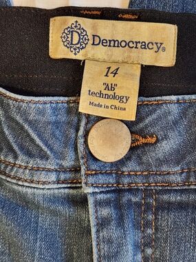 Democracy Women's Skinny Blue Denim Medium Wash Button Zip 5-Pocket Size 14